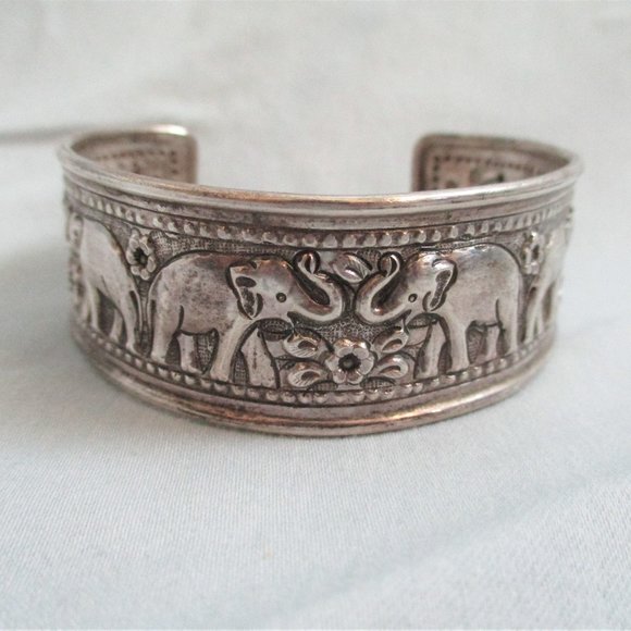 925 Sterling Silver Signed ELEPHANT TRUNK UP BRACELET CUFF Bangle Jewelry - Picture 1 of 4